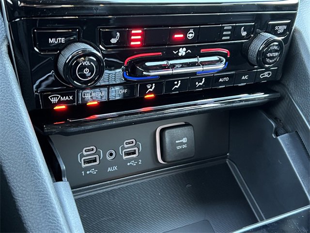 New 2025 Jeep Grand Cherokee Altitude image 24