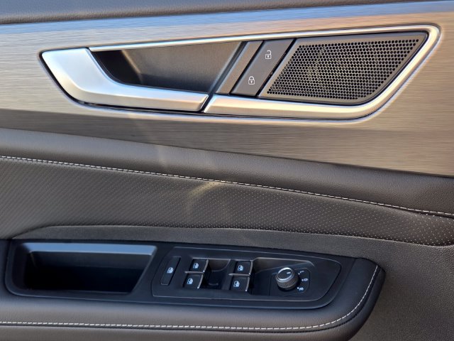 New 2026 Volkswagen Atlas Cross Sport SE FWD image 28