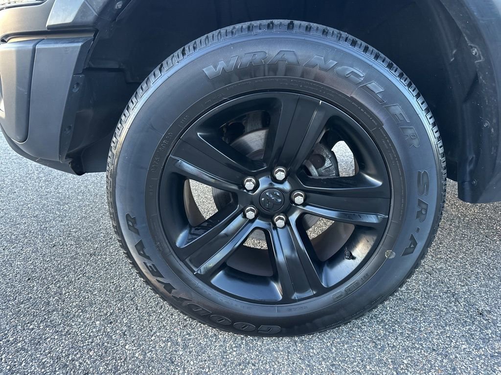 Used 2022 RAM 1500 Classic Warlock w/ Technology Package I image 32