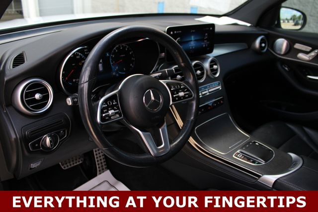 Used 2020 Mercedes-Benz GLC 300 4MATIC image 2