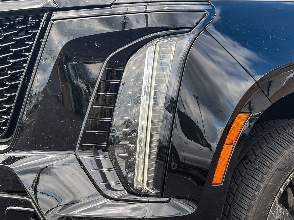 Used 2026 Cadillac Escalade V AWD/4WD image 3