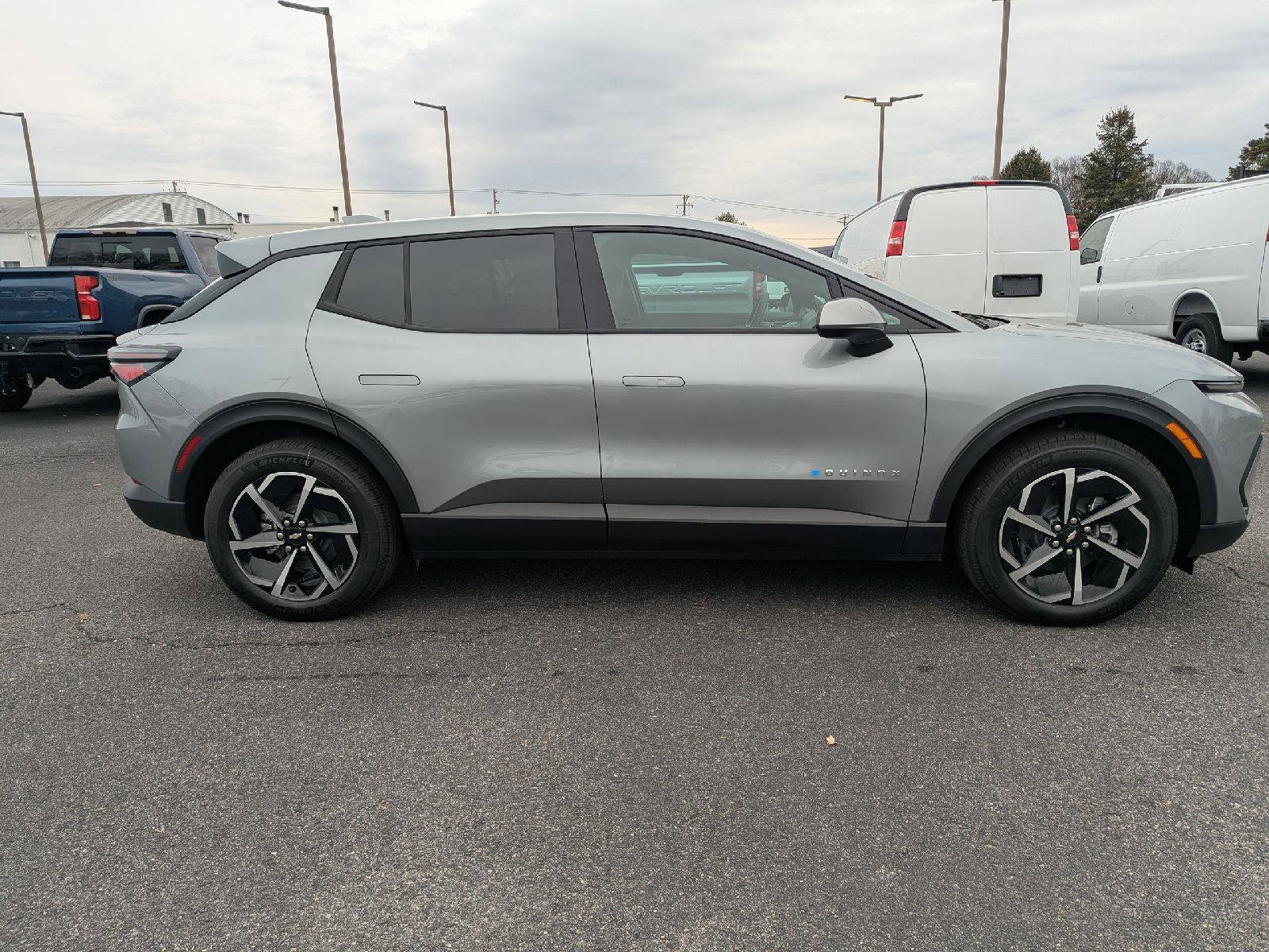 New 2026 Chevrolet Equinox EV LT image 15