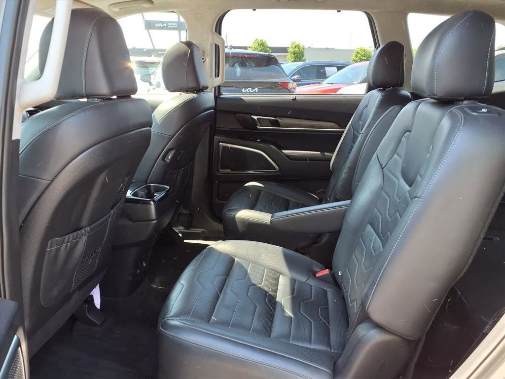 Used 2022 Kia Telluride SX w/ SX Prestige Package AWD/4WD image 28