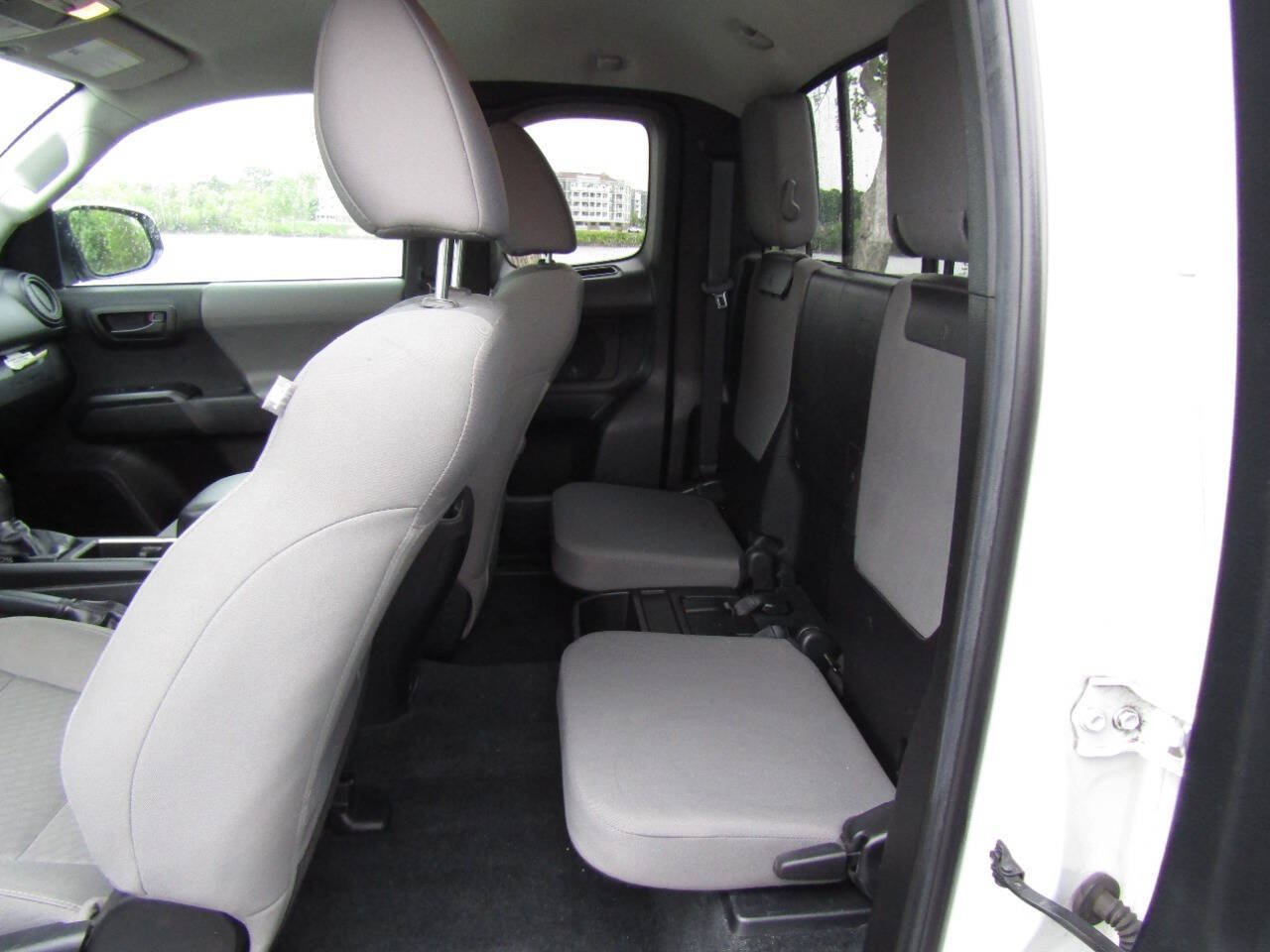 Used 2021 Toyota Tacoma SR RWD image 12