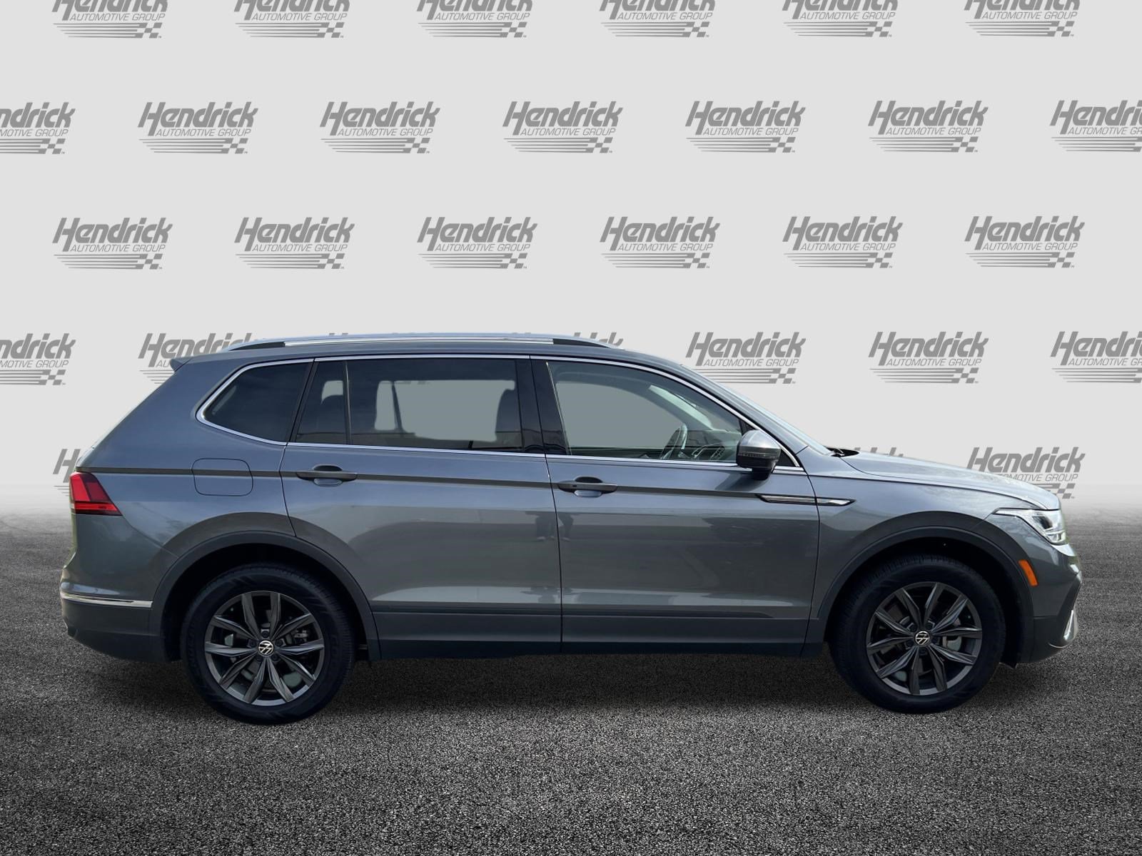 Used 2022 Volkswagen Tiguan SE image 10