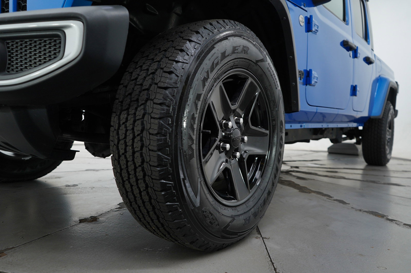 Used 2021 Jeep Gladiator Sport image 24