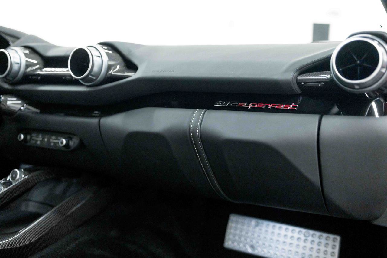 Used 2018 Ferrari 812 Superfast RWD image 89