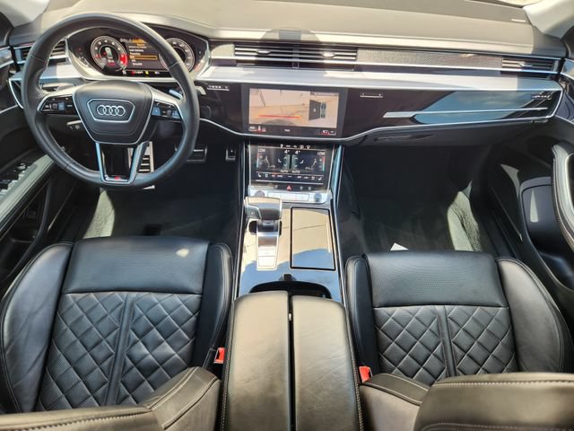 Used 2022 Audi S8 w/ S8 Comfort Plus Package AWD/4WD image 13