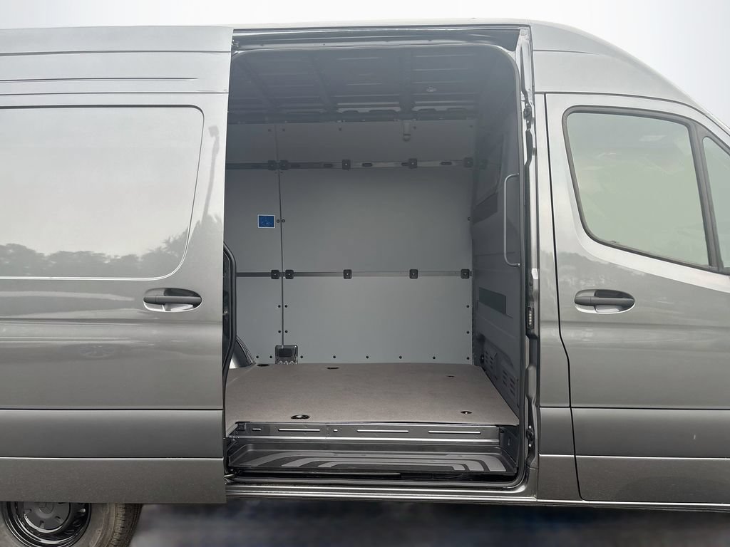 New 2026 Mercedes-Benz Sprinter 2500 image 11