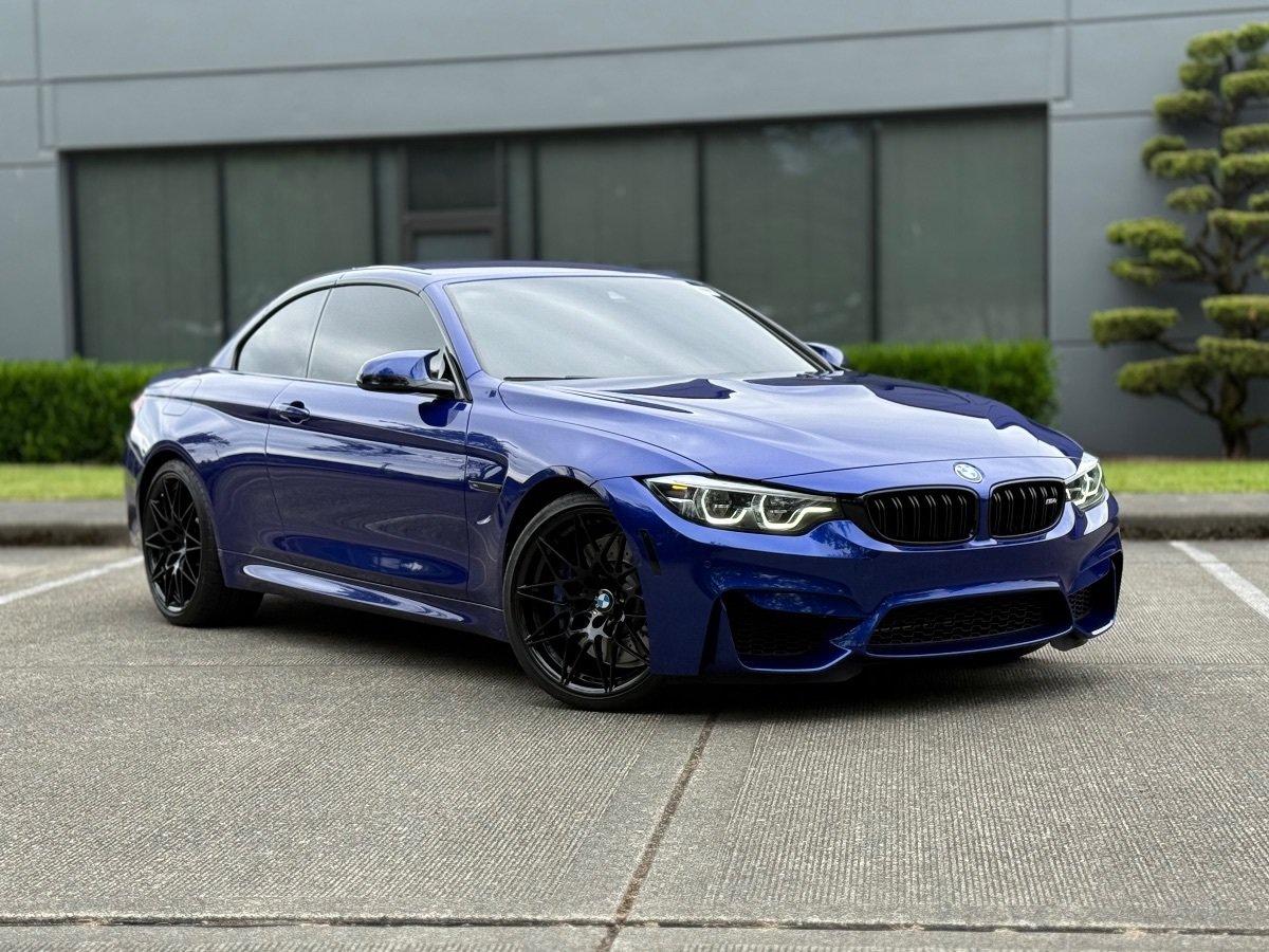 Used 2020 BMW M4 Convertible w/ Competition Package RWD image 2