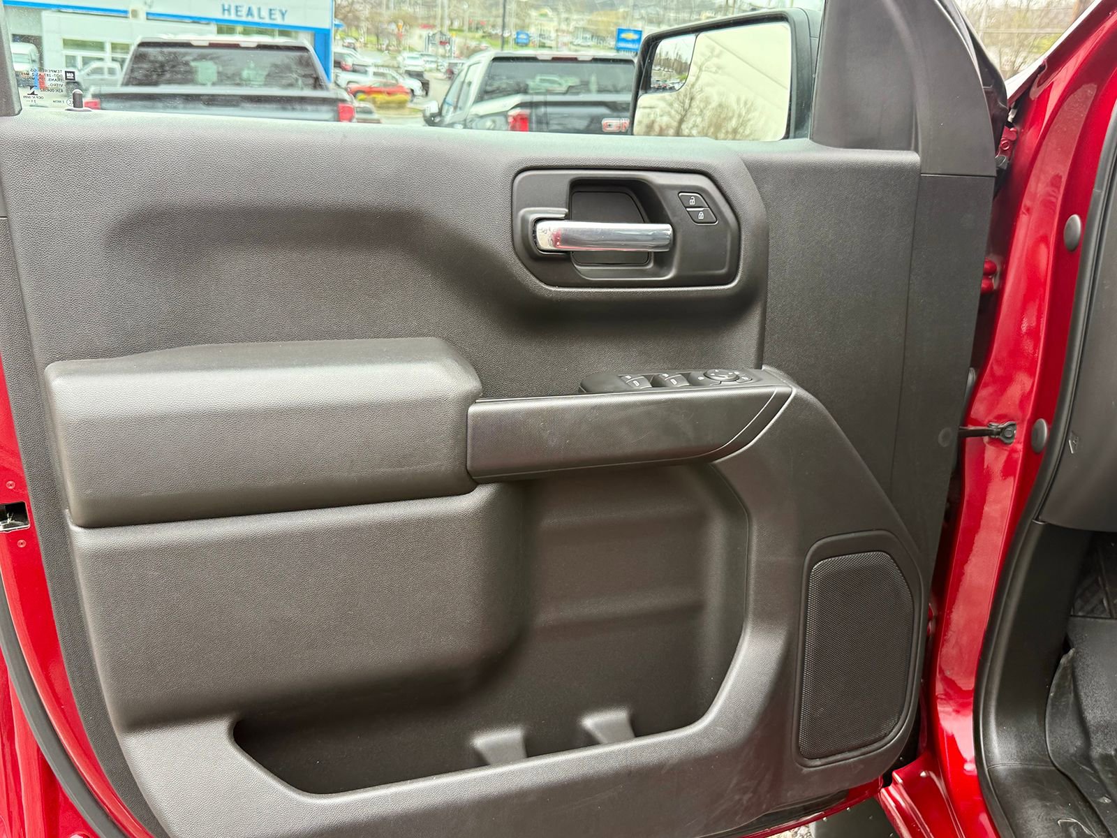 Used 2022 Chevrolet Silverado 1500 Custom image 14