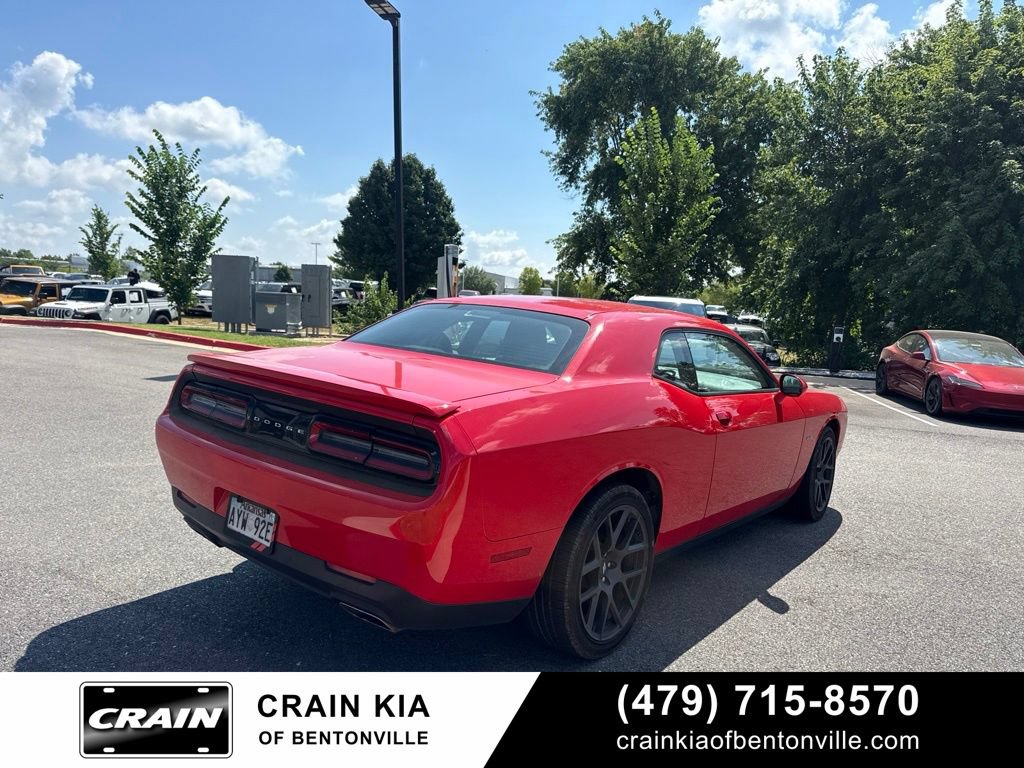 Used 2017 Dodge Challenger R/T w/ Driver Convenience Group RWD image 5