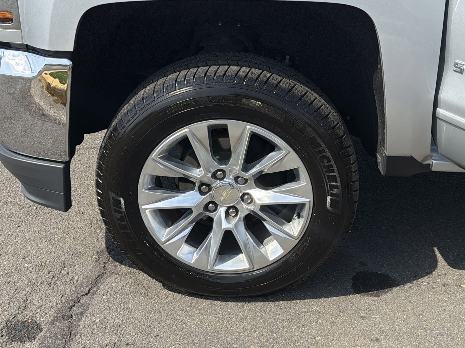 Used 2018 Chevrolet Silverado 1500 LT w/ All Star Edition image 12