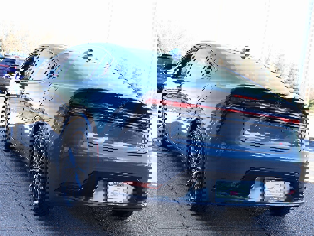 Used 2024 Toyota Prius Limited image 4