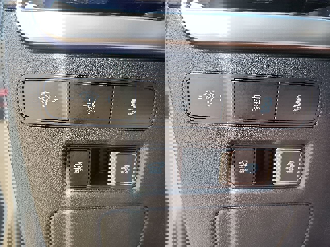 Used 2023 Hyundai Palisade Limited w/ Cargo Package image 15