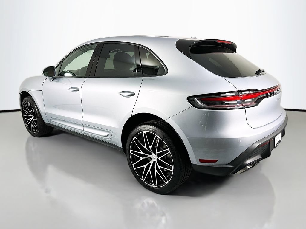 New 2026 Porsche Macan AWD/4WD image 3