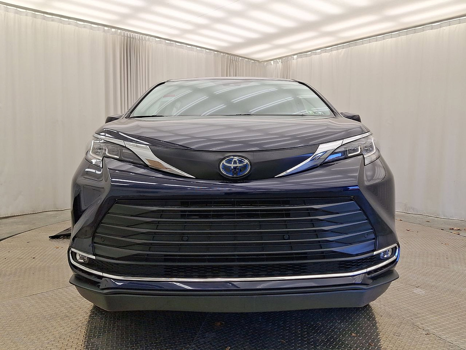 Used 2022 Toyota Sienna XLE FWD image 35