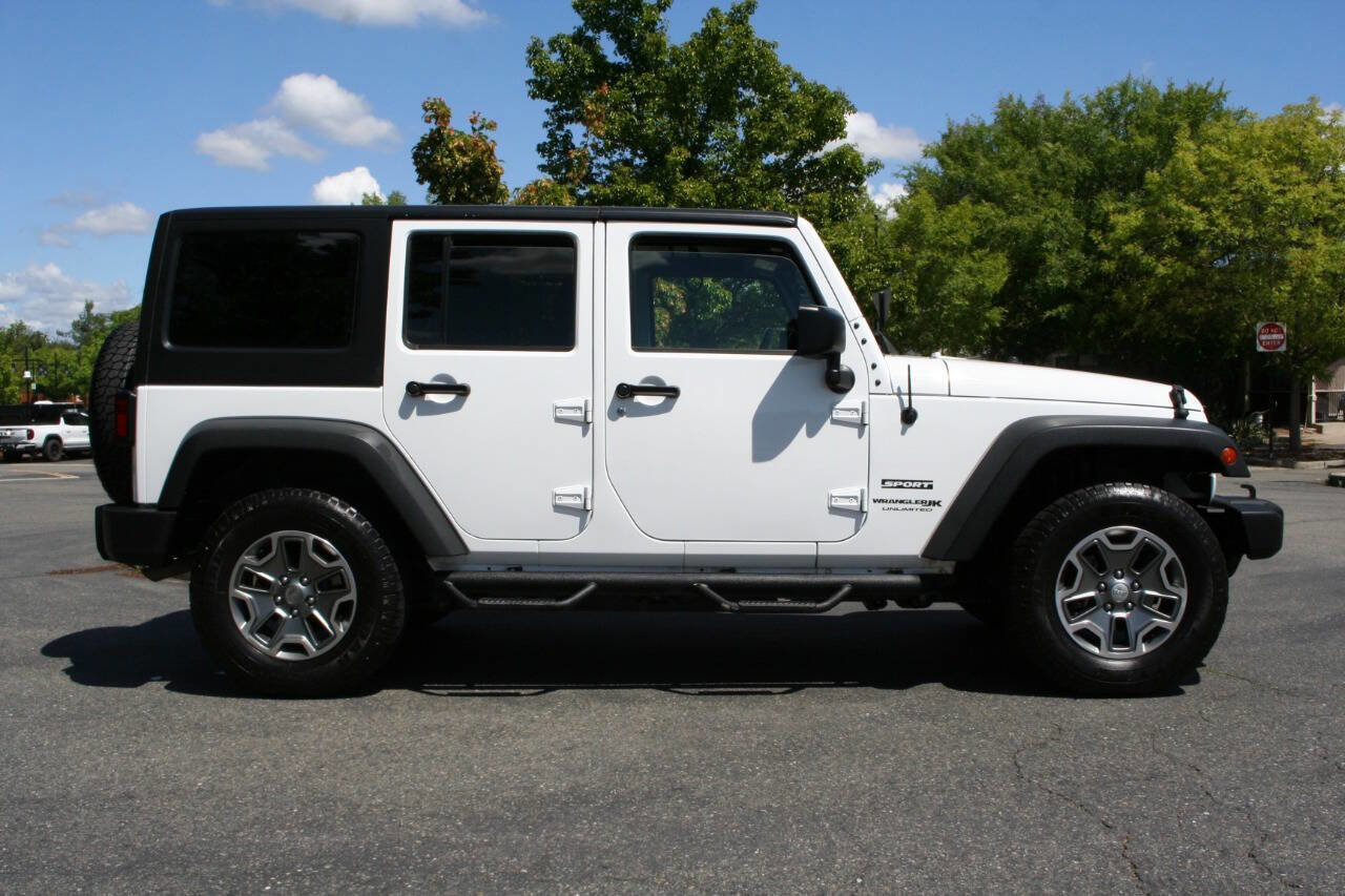 Used 2018 Jeep Wrangler Unlimited Sport w/ Connectivity Group image 4