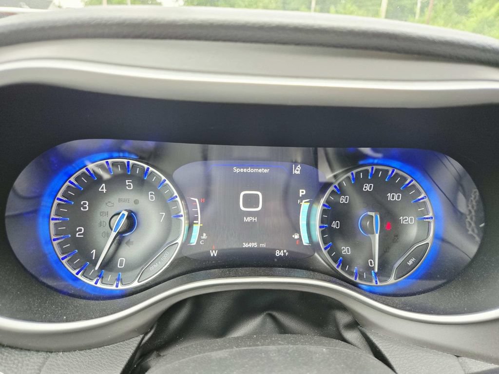 Used 2025 Chrysler Pacifica Select FWD image 22