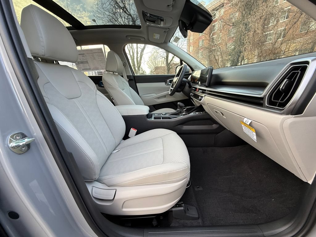 New 2026 Kia Sorento S w/ S Panoramic Sunroof Package FWD image 27