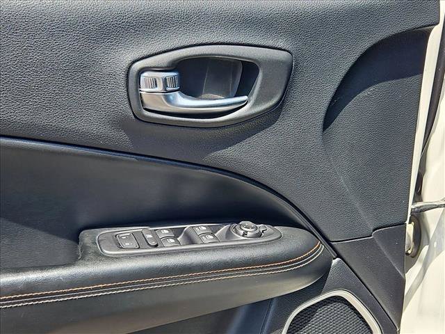 Used 2019 Jeep Compass Latitude w/ Popular Equipment Group FWD image 12