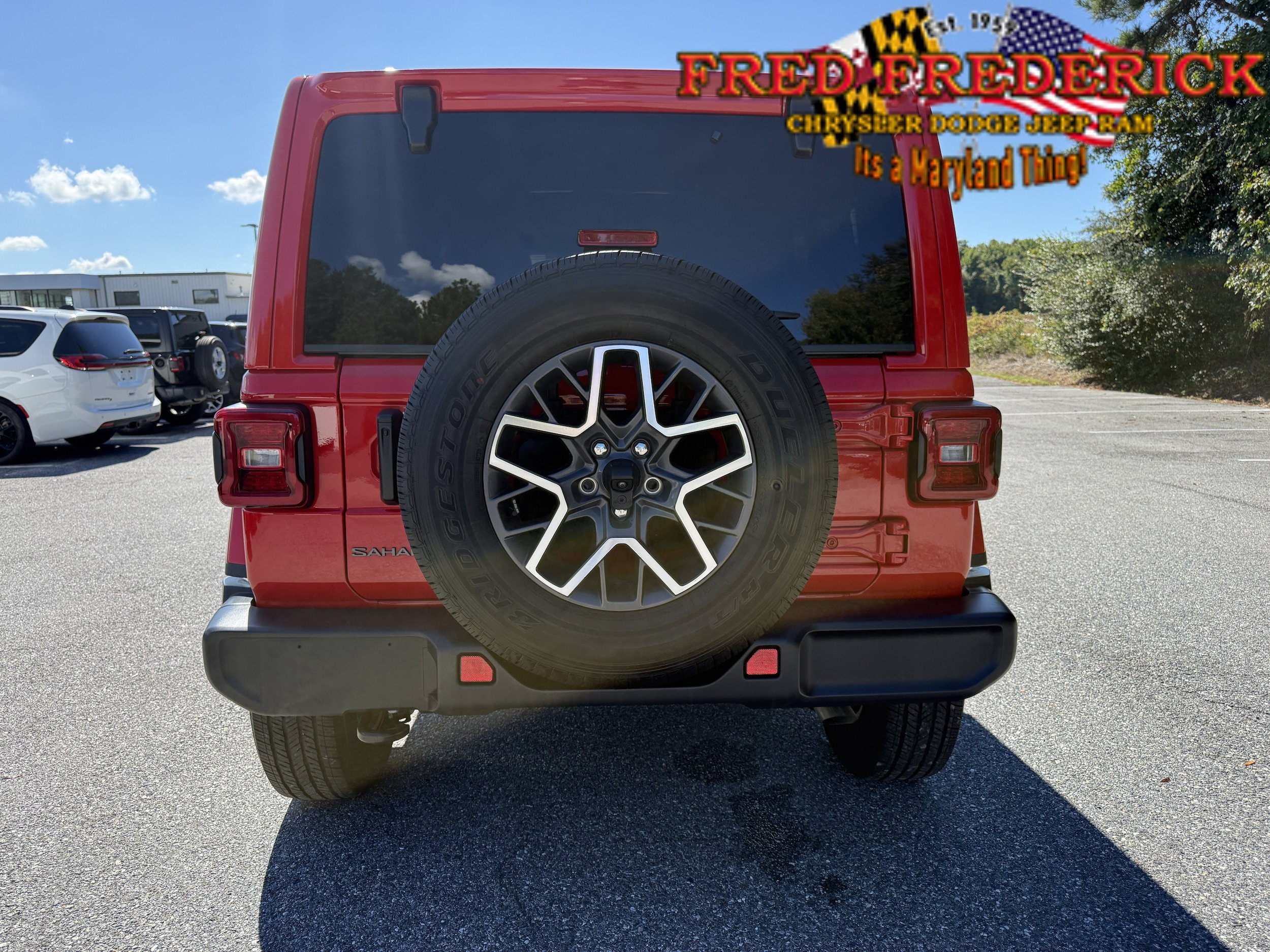 Used 2026 Jeep Wrangler Unlimited Sahara AWD/4WD image 6
