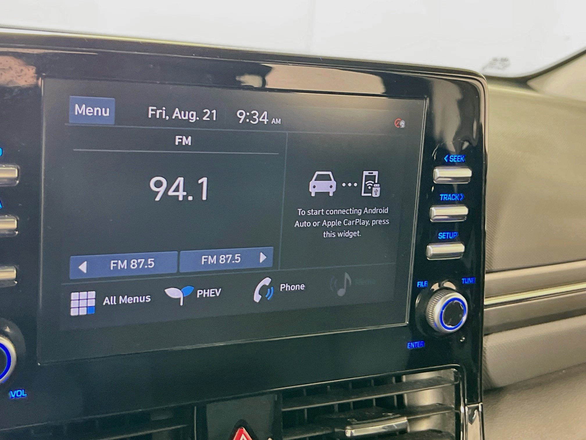 Used 2021 Hyundai Ioniq SEL FWD image 14