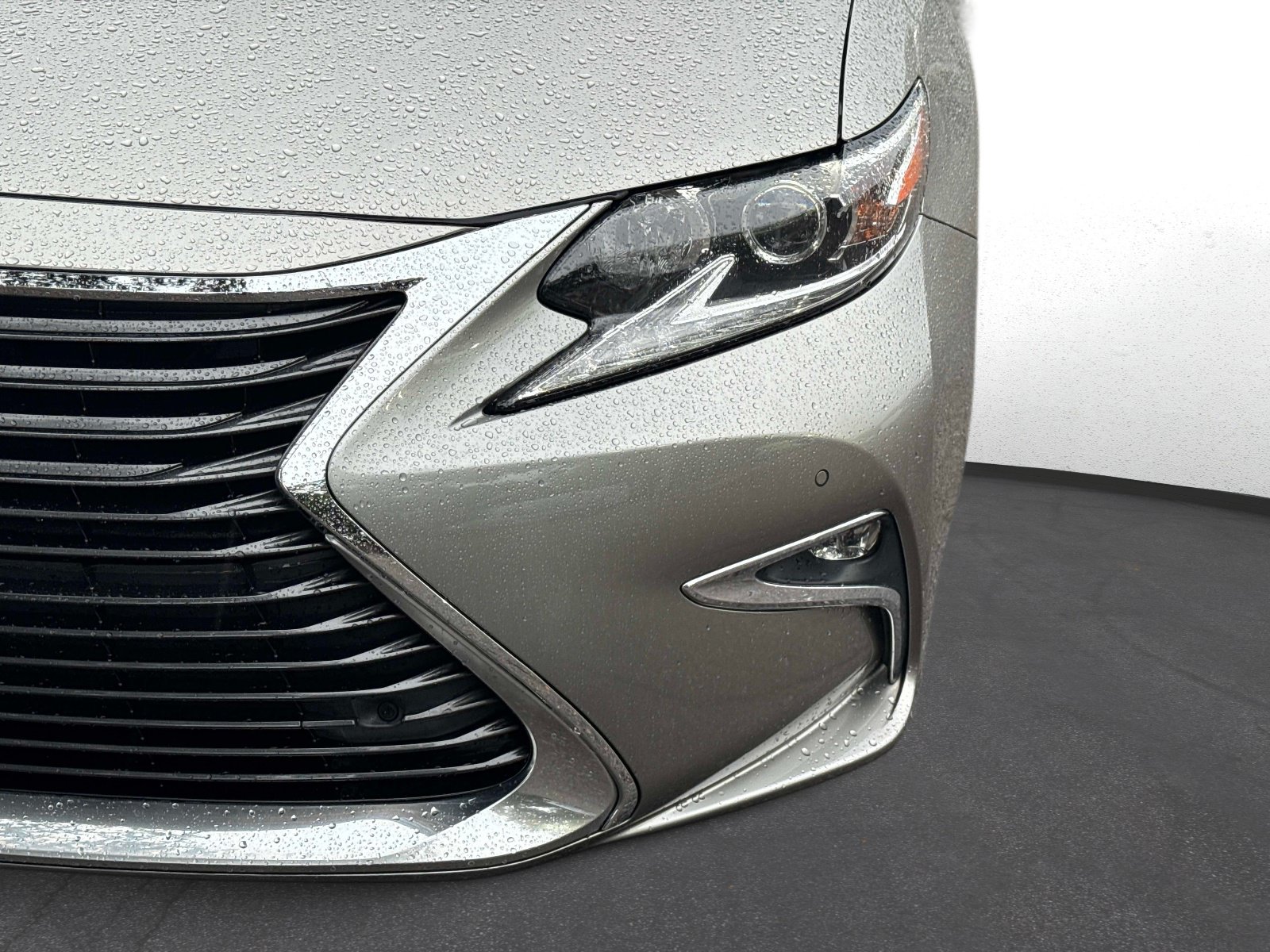 Used 2018 Lexus ES 350 w/ Premier Package FWD image 9