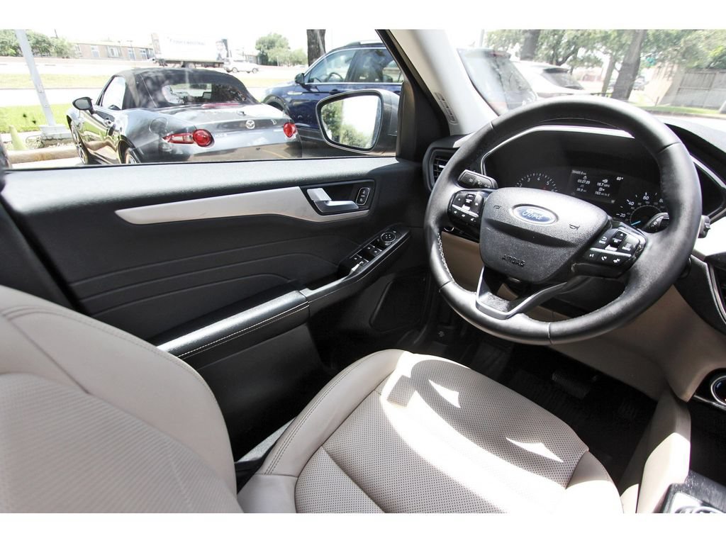 Used 2022 Ford Escape SEL FWD image 7