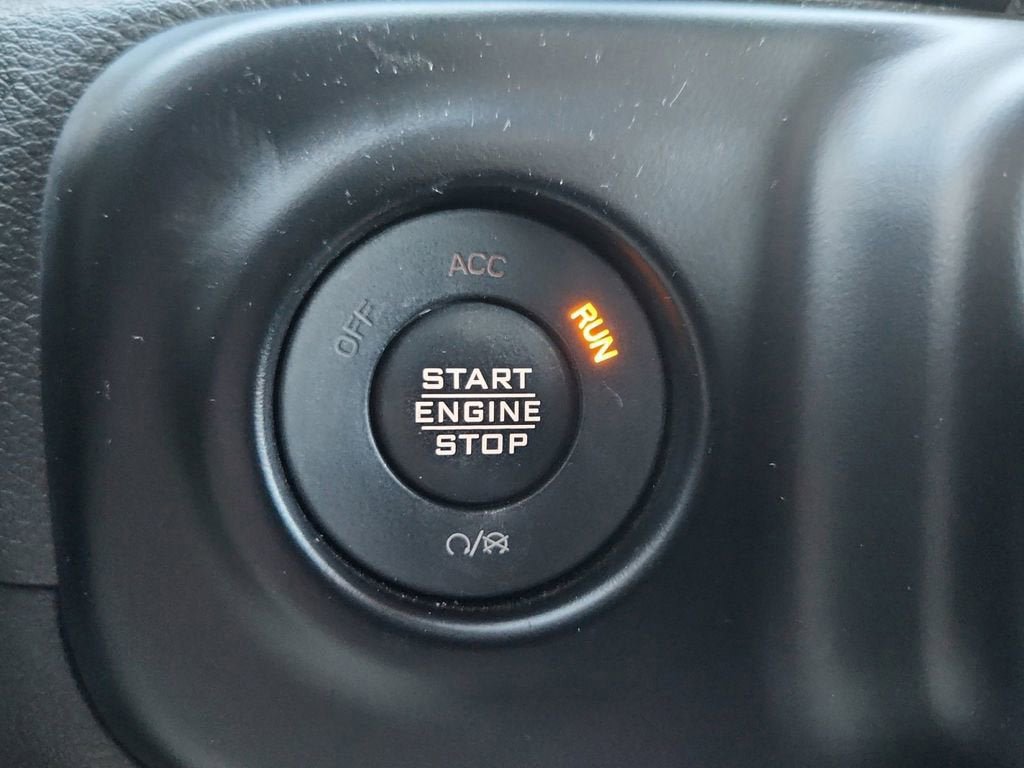 Used 2022 Jeep Wrangler Unlimited Rubicon 4xe w/ Cold Weather Group AWD/4WD image 29