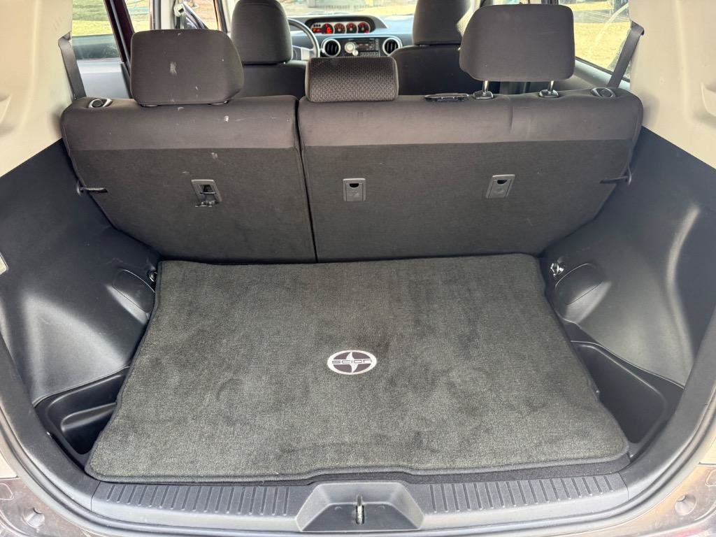 Used 2010 Scion xB FWD image 25