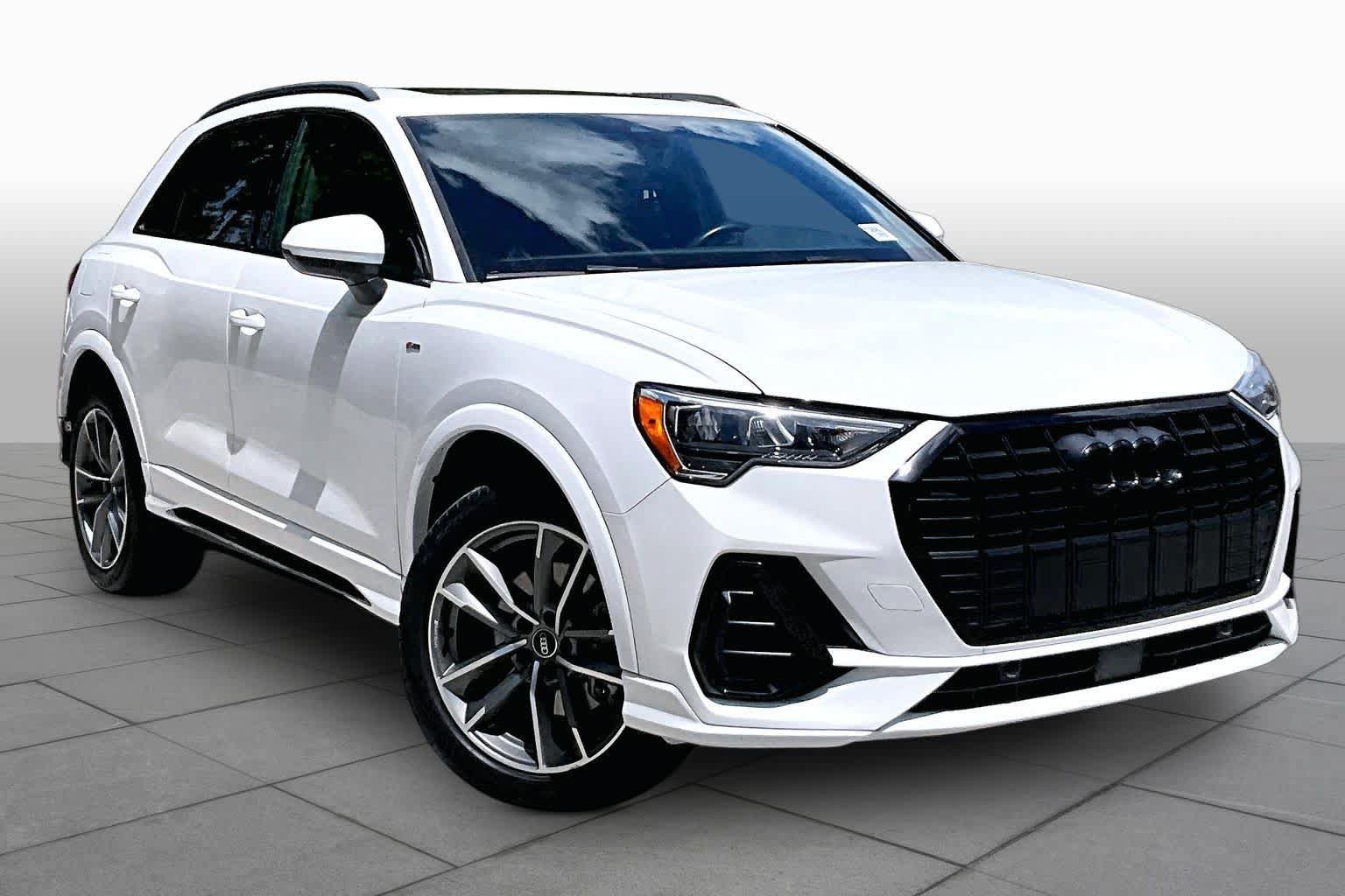 Used 2021 Audi Q3 2.0T Premium w/ Convenience Package AWD/4WD image 3