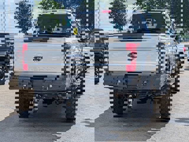 Used 2019 Ford F250 Lariat w/ Lariat Ultimate Package image 3