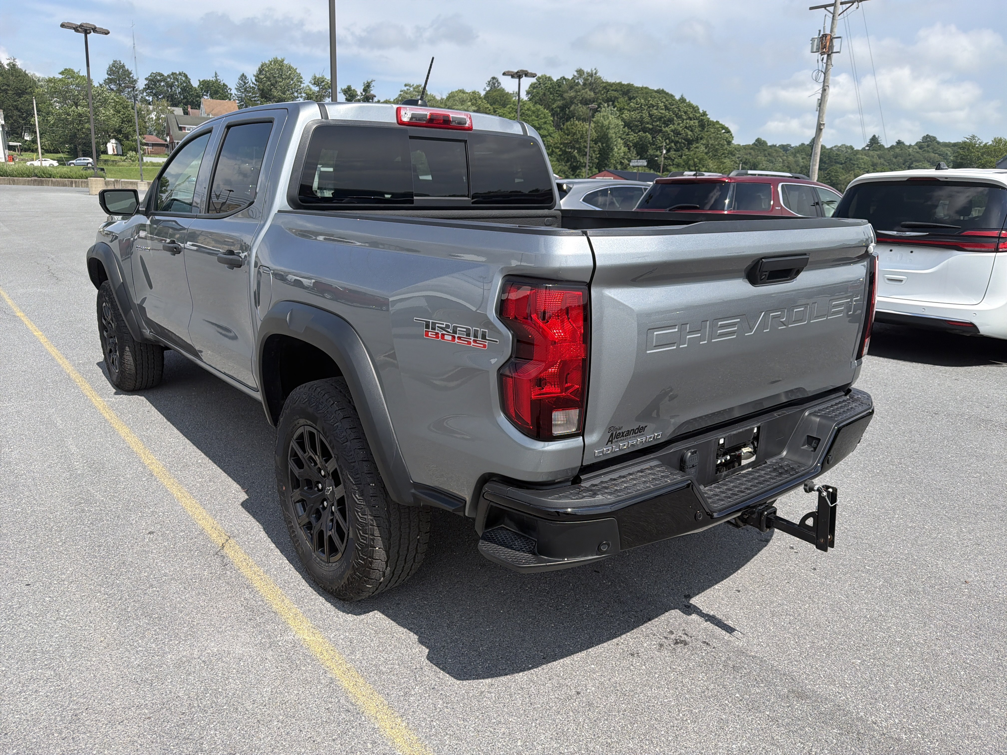 Used 2024 Chevrolet Colorado Trail Boss w/ Technology Package AWD/4WD image 4