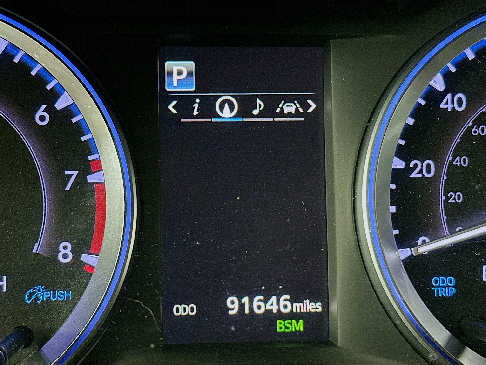 Used 2019 Toyota Highlander SE w/ Nightshade Edition AWD/4WD image 18