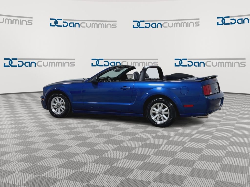 Used 2006 Ford Mustang Convertible image 6