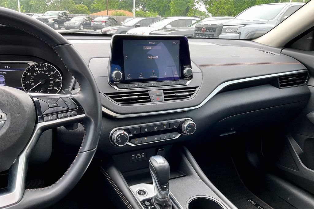 Used 2021 Nissan Altima 2.5 SR w/ SR Premium Package FWD image 8