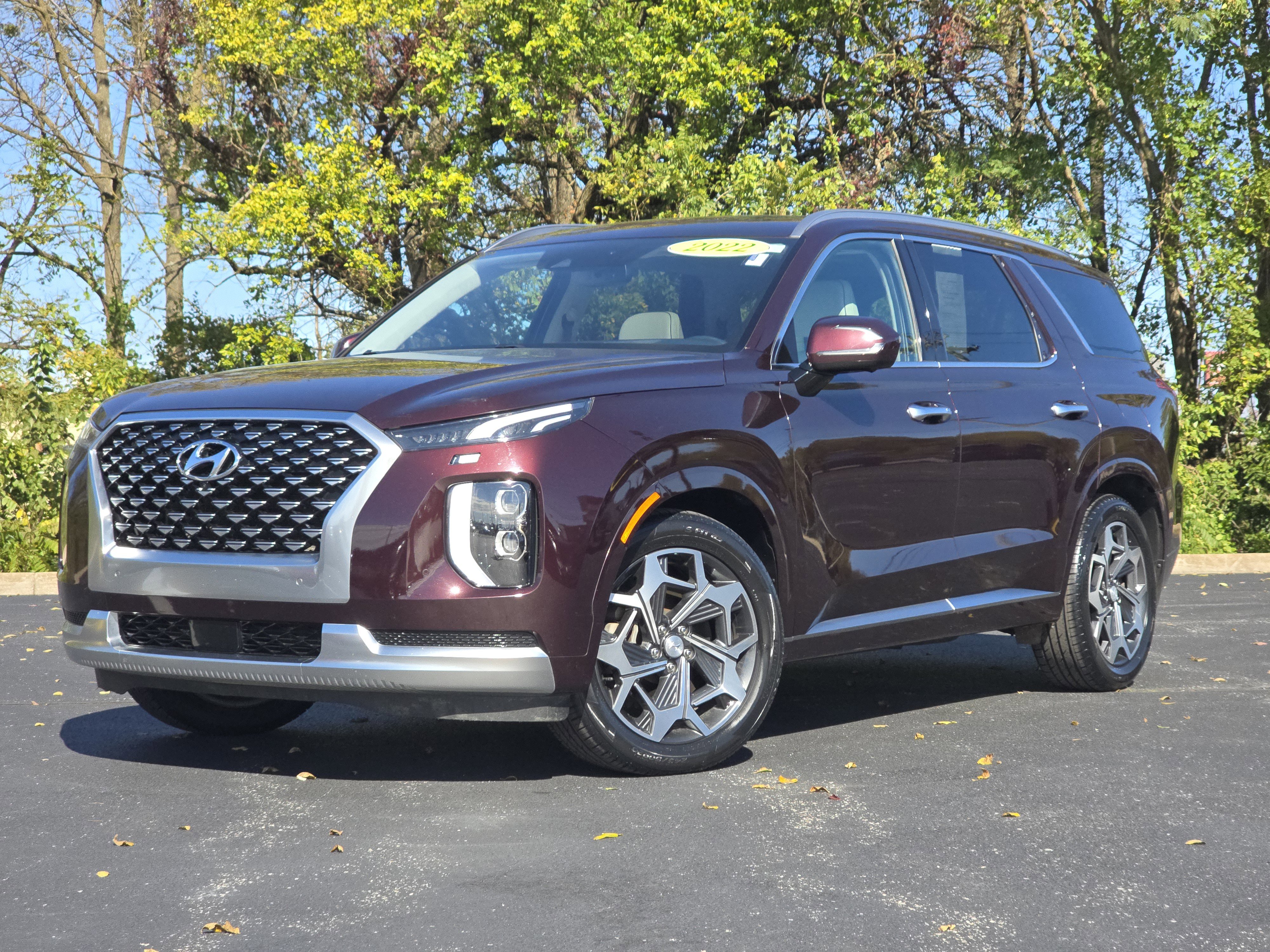 Used 2022 Hyundai Palisade Calligraphy image 2