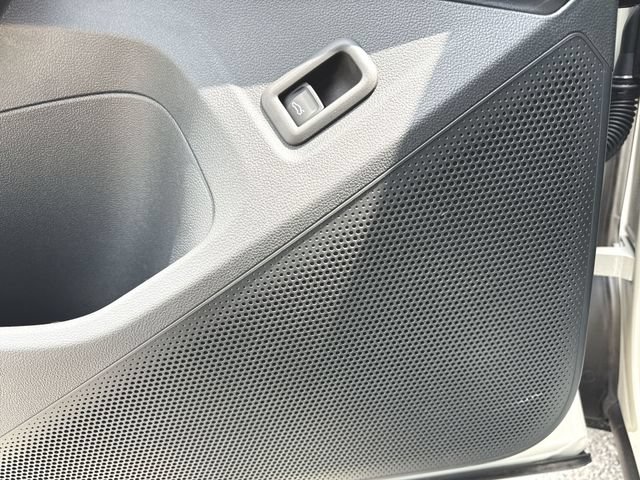 New 2026 Volkswagen Tiguan SE R-Line FWD image 24