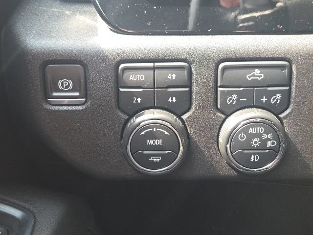Used 2023 Chevrolet Silverado 1500 RST w/ Convenience Package II AWD/4WD image 24