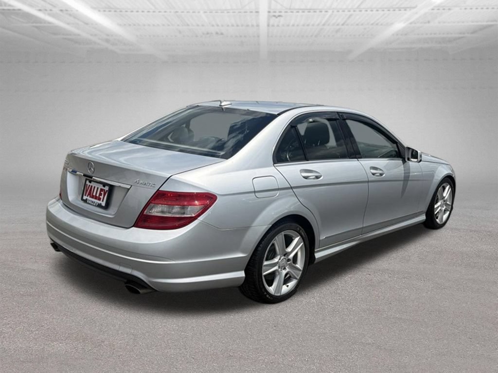 Used 2011 Mercedes-Benz C 300 4MATIC Sedan image 8