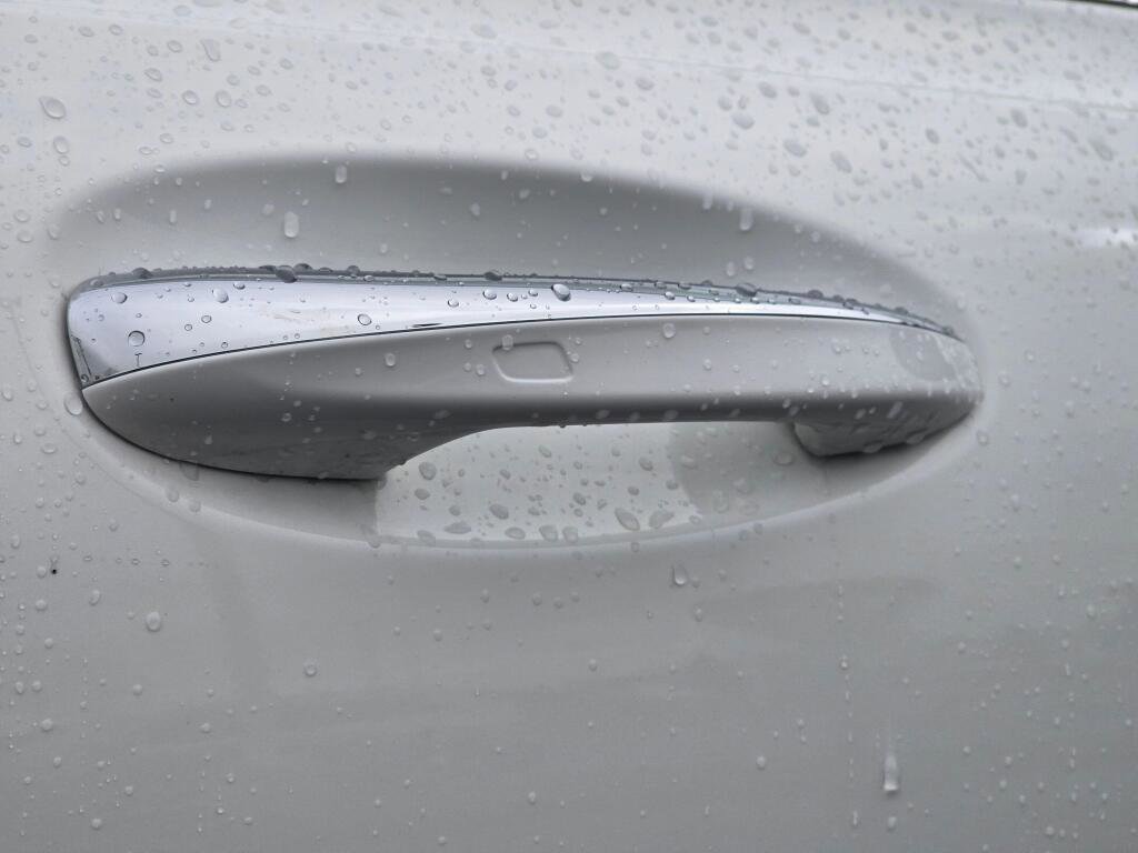 Used 2025 Mercedes-Benz GLB 250 4MATIC image 29