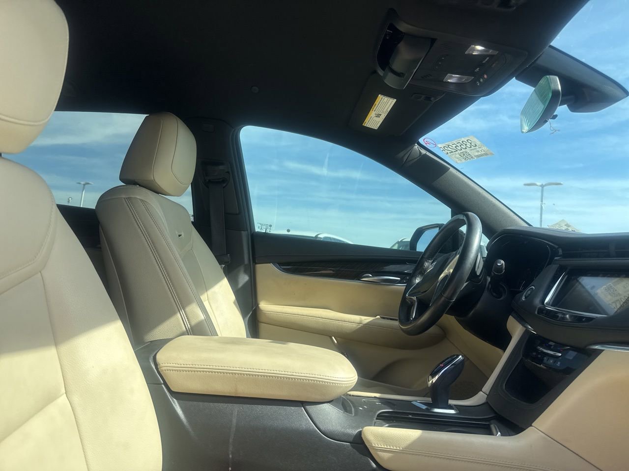 Used 2018 Cadillac XT5 FWD image 24
