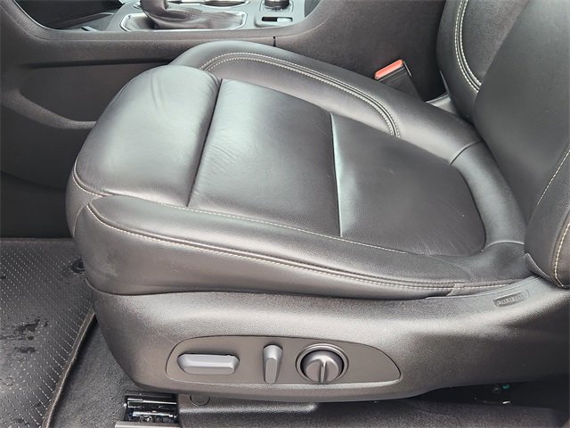 Used 2022 Chevrolet Traverse LT w/ LT Premium Package image 23