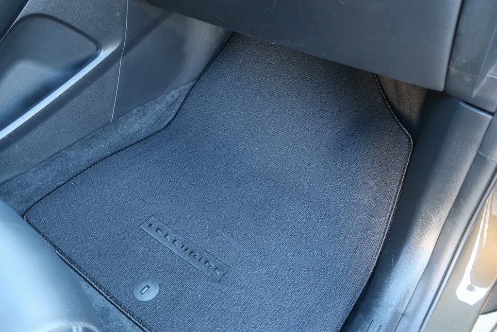 Used 2021 Kia Telluride S image 39