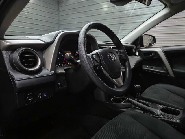 Used 2018 Toyota RAV4 LE w/ All Weather Liner Package AWD/4WD image 10