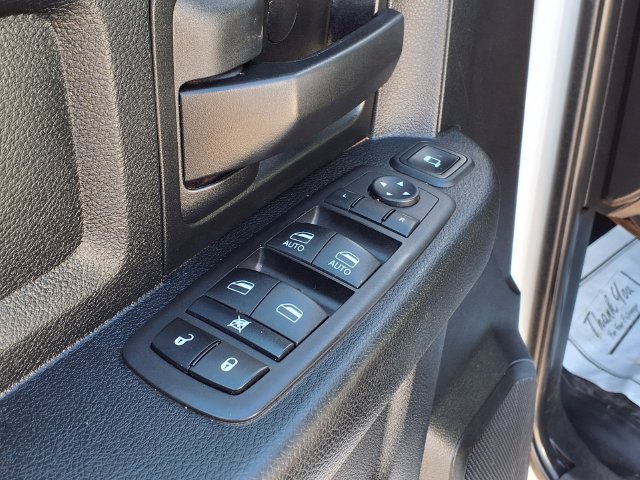 Used 2024 RAM 5500 Tradesman w/ Chrome Appearance Group AWD/4WD image 4