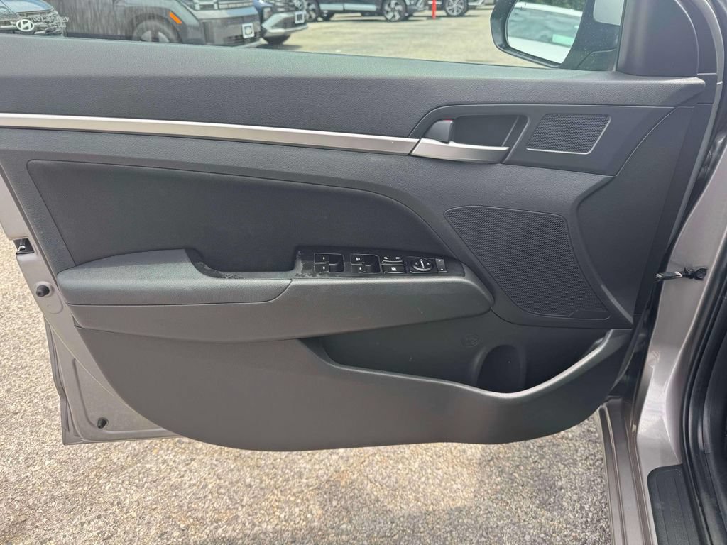Used 2020 Hyundai Elantra Value Edition w/ Cargo Package (C1) FWD image 14