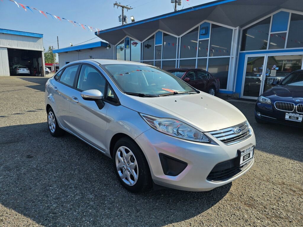 Used 2013 Ford Fiesta SE