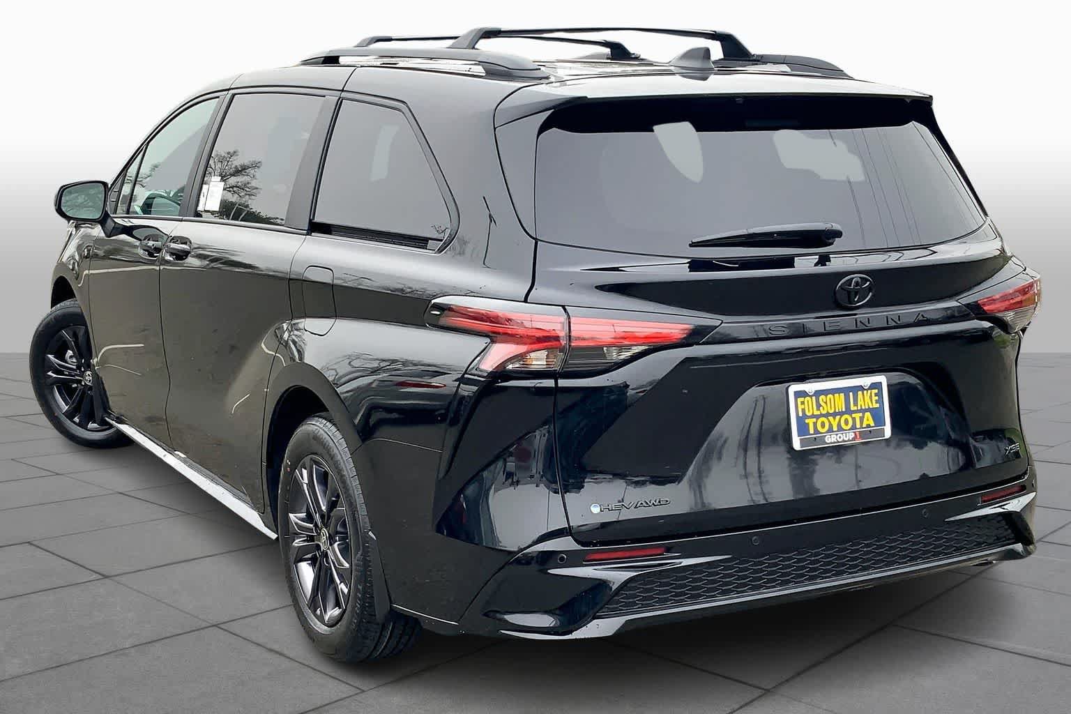 New 2026 Toyota Sienna XSE AWD/4WD image 12